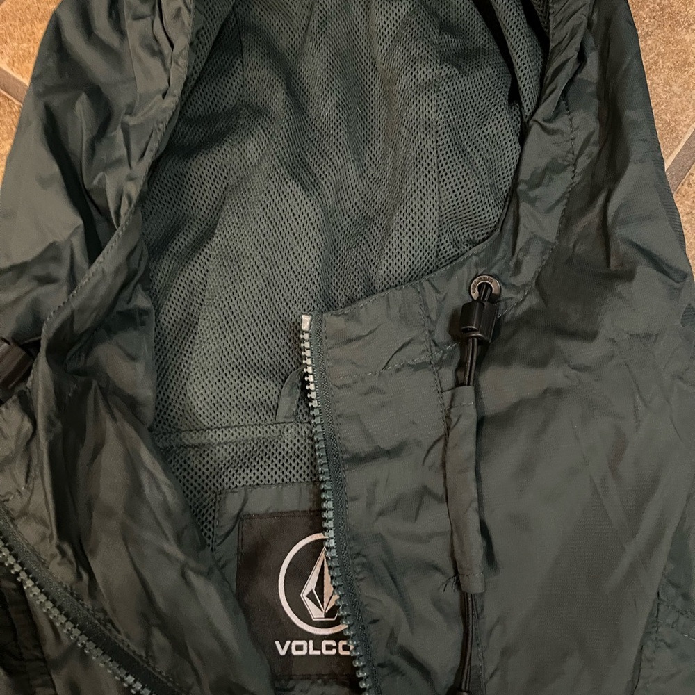 Volcom windbreaker jacket - Picture 3 of 6